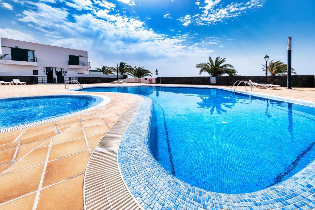 Casa Costa Esmeralda-Shared Pool Costa Teguise Exterior foto
